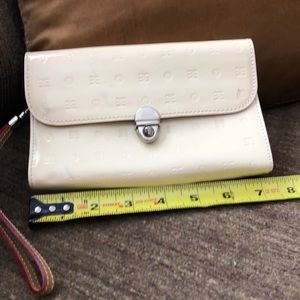 Arcadia wristlet